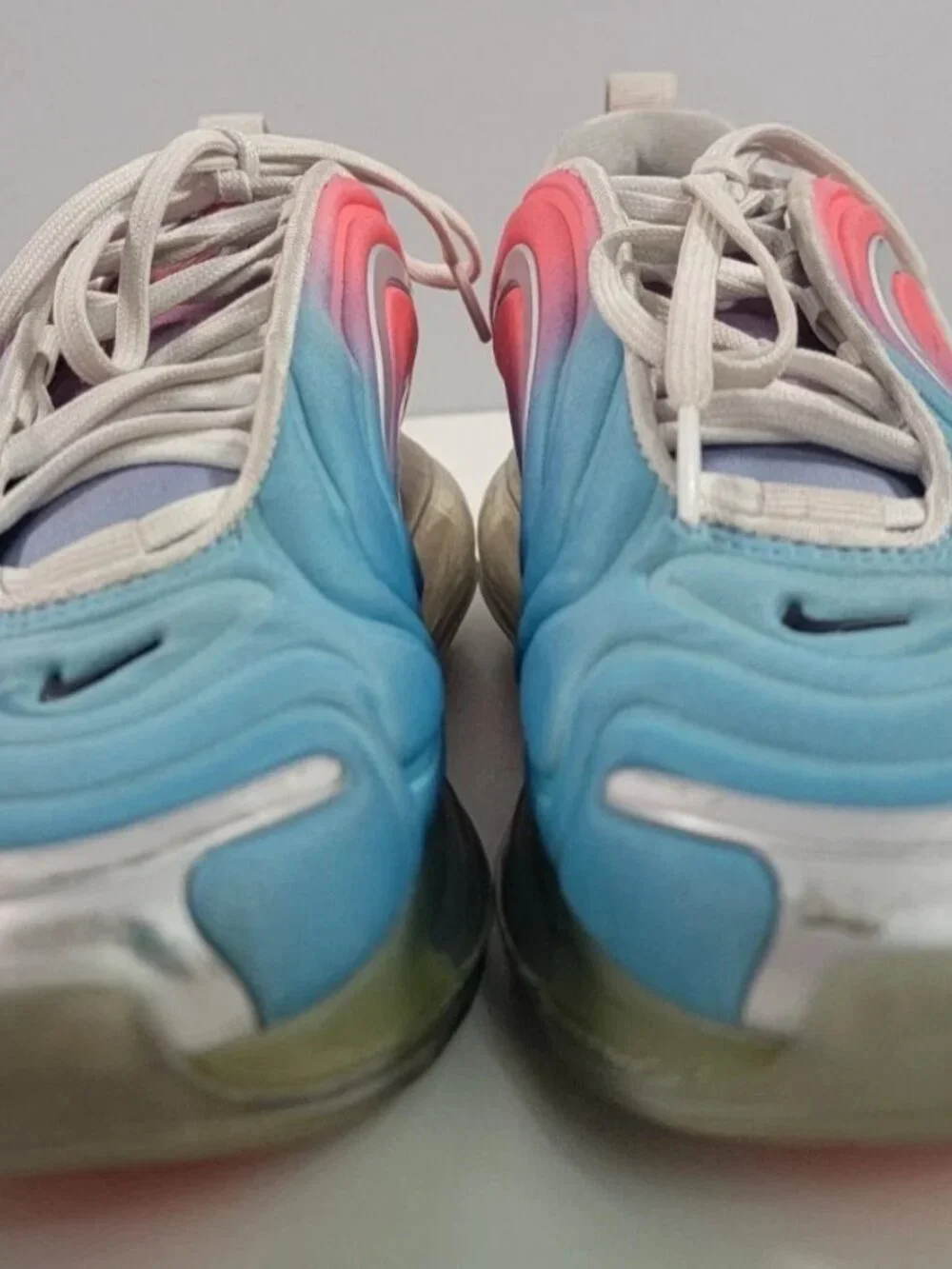 Nike Air Max 720 Sneakers Lava Glow Pink Sea Blue Fury Women's 7
